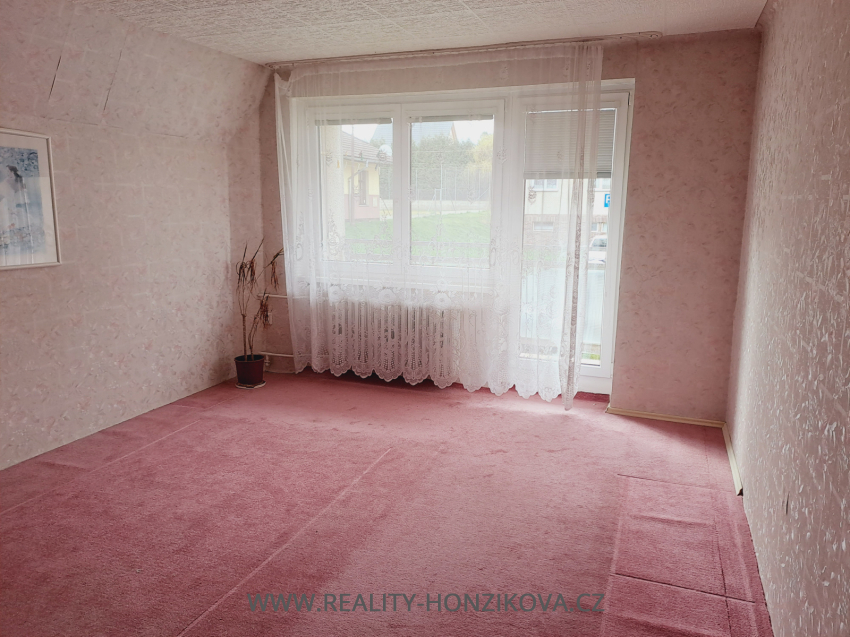 Pronájem, byt 3+1, 70m2, ul. Farní, Štěnovice