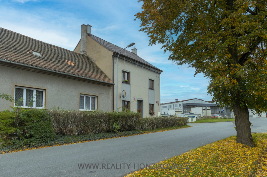 Prodej, rodinného domu, ul. Libušínská, Plzeň - Božkov