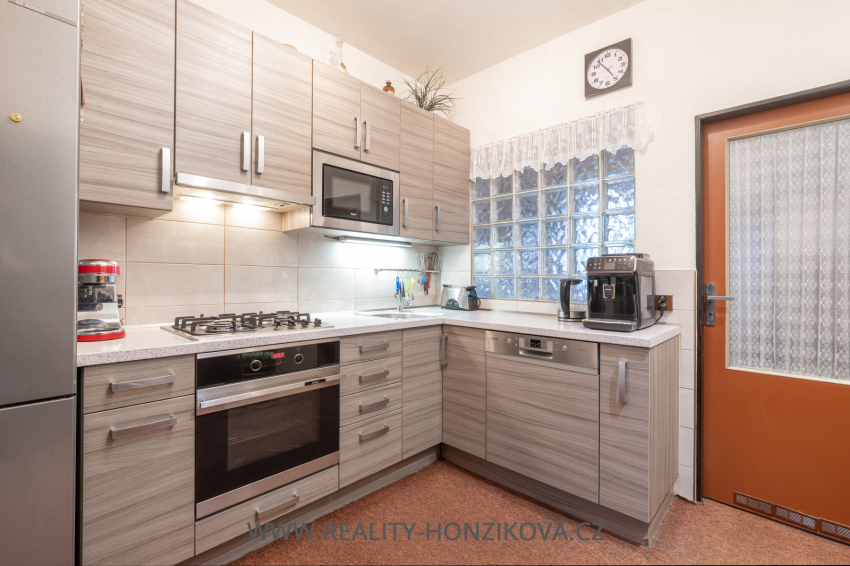 Prodej, rodinného domu, ul. Libušínská, Plzeň - Božkov