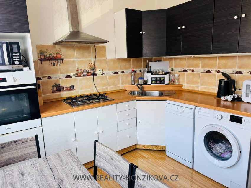 Pronájem, byt 4+1+L, 85m2, ul. Nýřanská, Plzeň - město