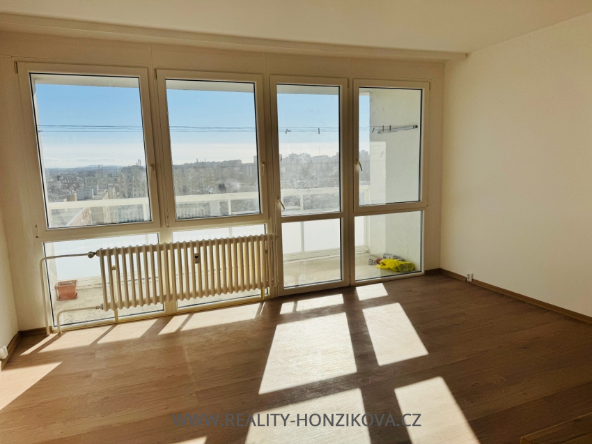 Pronájem, byt 1+kk+L, ul. Tachovská, Plzeň město