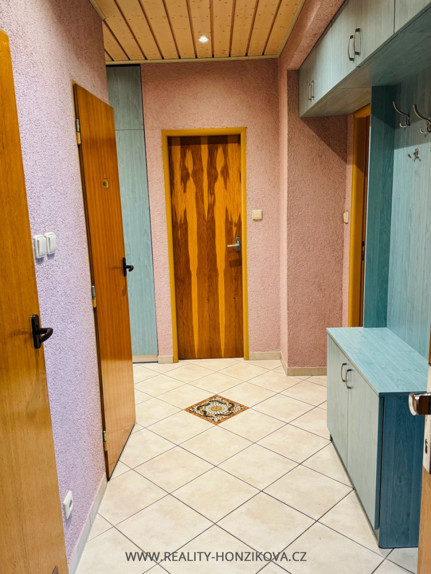 Pronájem, bytu 3+1+B, 84m2, ul. Revoluční, Plzeň - Lobzy