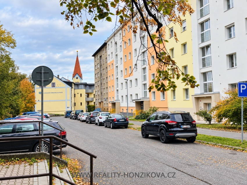 Pronájem, bytu 3+1+B, 84m2, ul. Revoluční, Plzeň - Lobzy