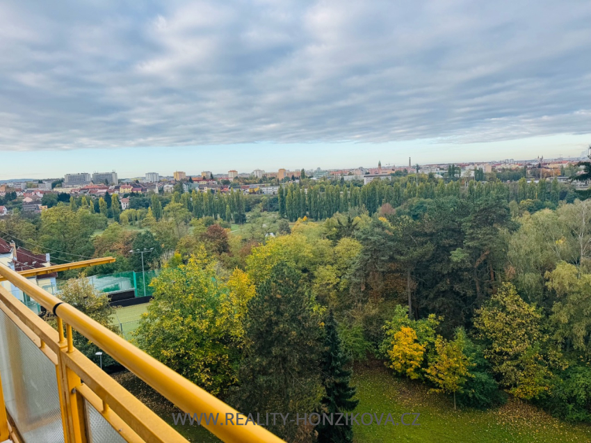 Pronájem, bytu 3+1+B, 84m2, ul. Revoluční, Plzeň - Lobzy
