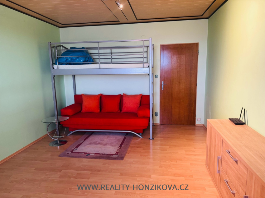 Pronájem, bytu 3+1+B, 84m2, ul. Revoluční, Plzeň - Lobzy